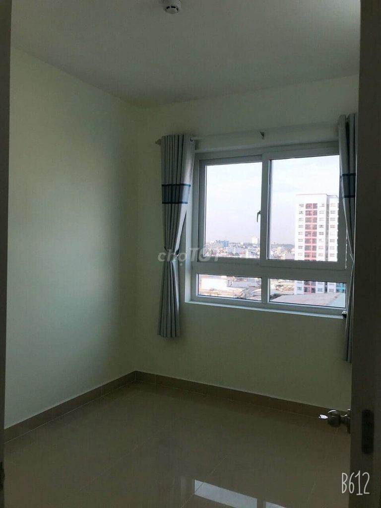 Two bedrooms, two Qq apartments, seven million.