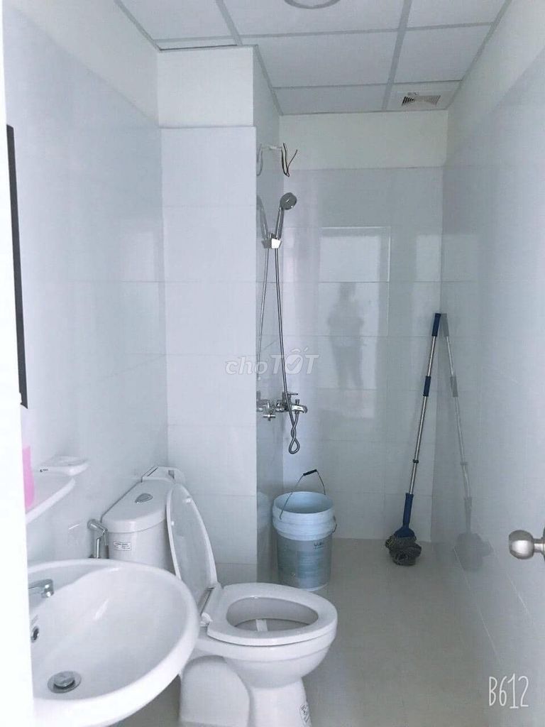 Two bedrooms, two Qq apartments, seven million.