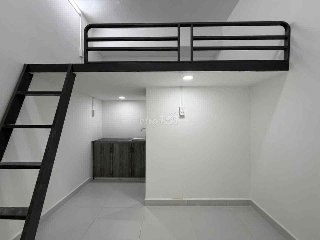 Rent a DNC near Bình Thạnh University from 4x