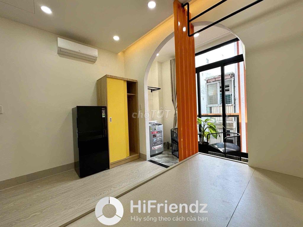 The August Revolutionary Studio, District 3 – Full Highland Building, Morning Room