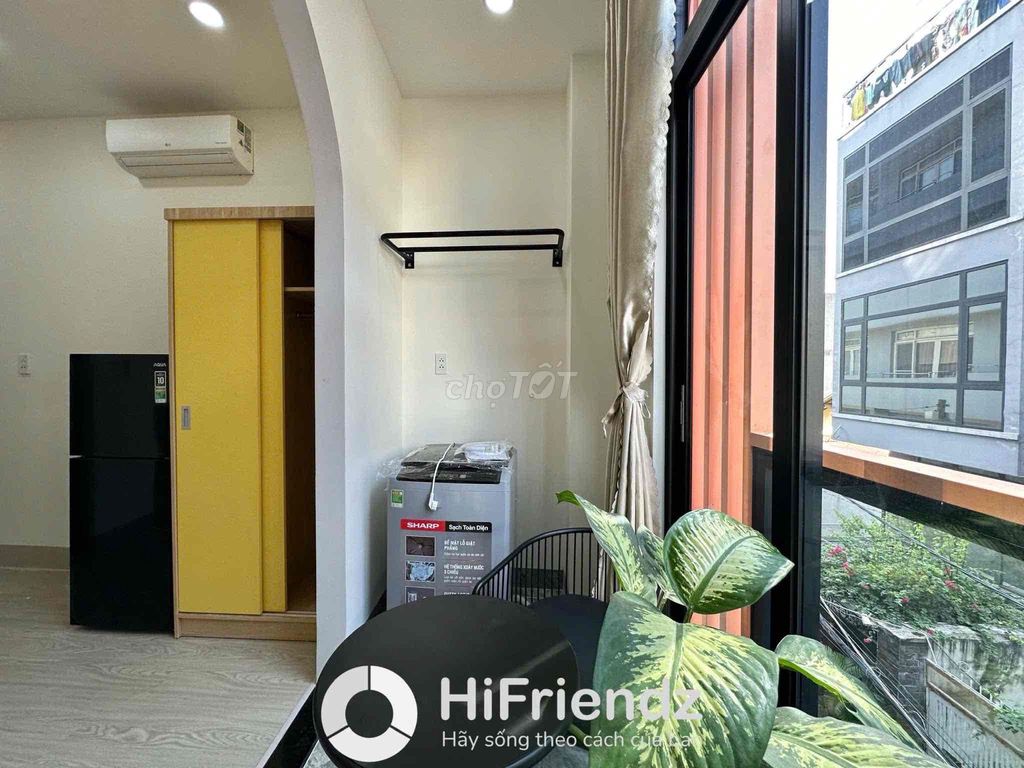 The August Revolutionary Studio, District 3 – Full Highland Building, Morning Room