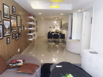 Rent 10th House in Japan with elevators, interiors.