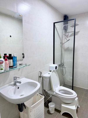 Rent two bedrooms, 11 million toilets, full building interior of the park residence