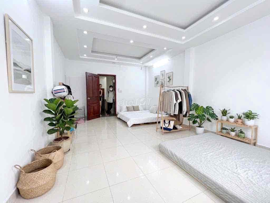 Pass room