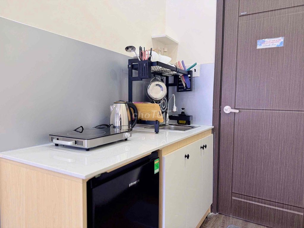Rent a Bình Thạnh balcony apartment in the 1st district.