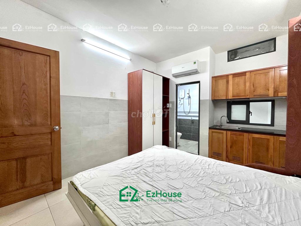Rooms of Liotta and Studio, just in the Kcx Tan Shun area.