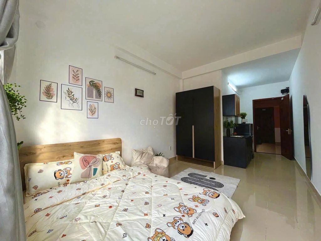 studio 1 Nguyễn Thái Sơn Bedroom – Full interior, light balcony