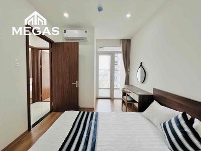Clear the Mini elevator apartment. - Right on Hai Bà Trưng.
