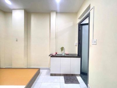The student room is three minutes away from Vaa's.