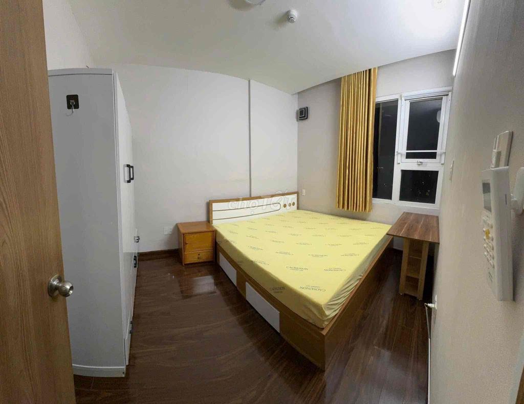 Rent the apartment three bedrooms. Two toilets, good price.