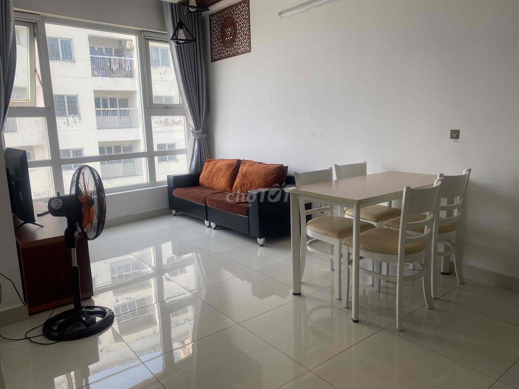 Rent the apartment three bedrooms. Two toilets, good price.