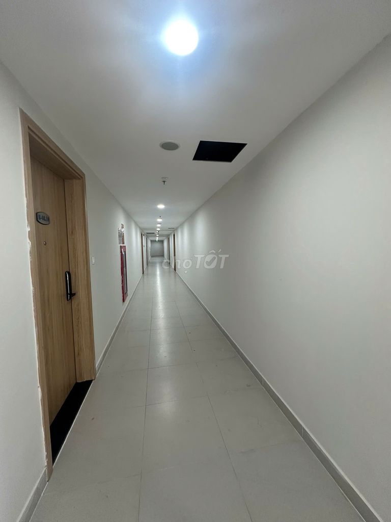 Rent Aurora's apartment three bedrooms per two. The toilets are only 10.5 million new views.