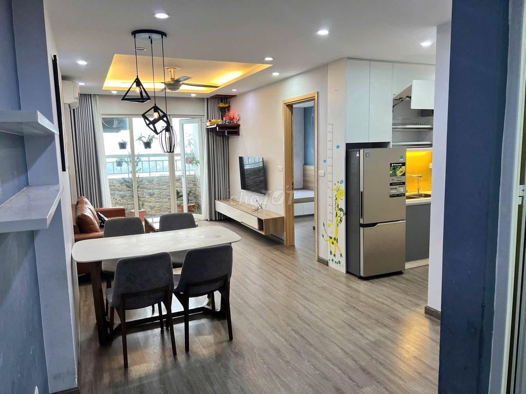 Oriental Plaza-Âu Cơ, two bedrooms ready for 12 t/th 78 meters balcony.