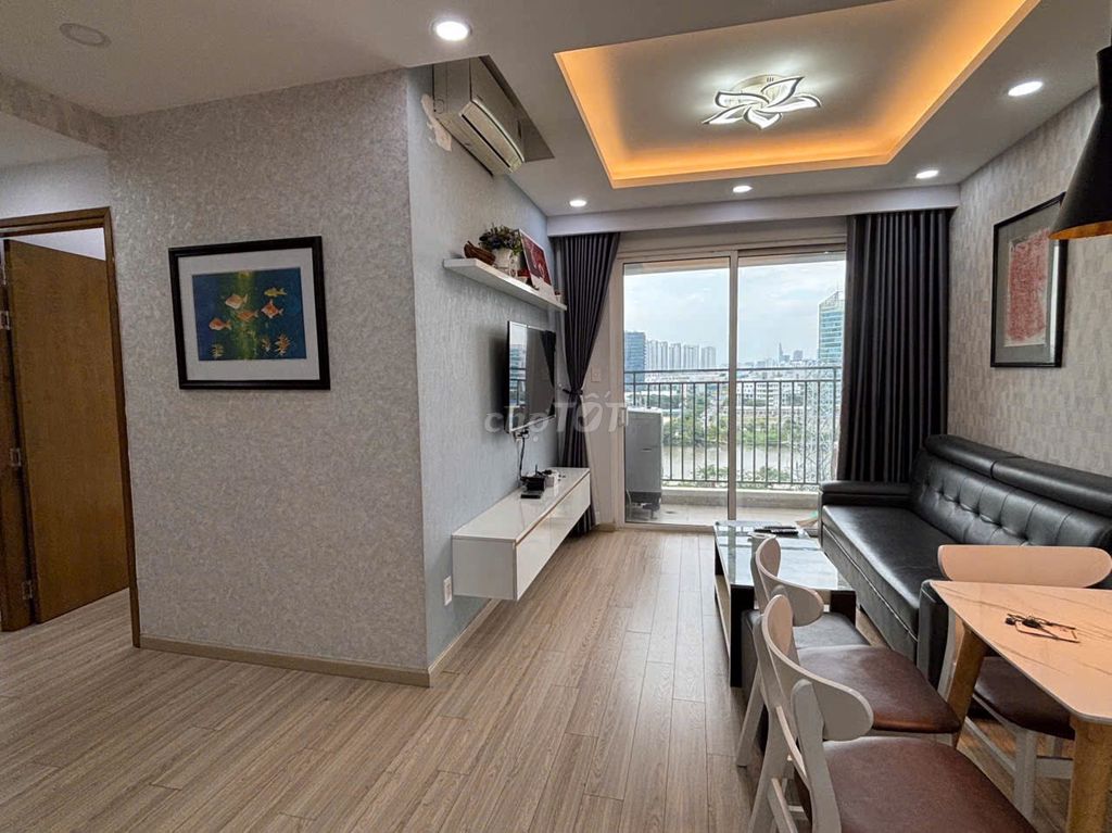 Sunrise Riverside 70 meters2, nice interior.