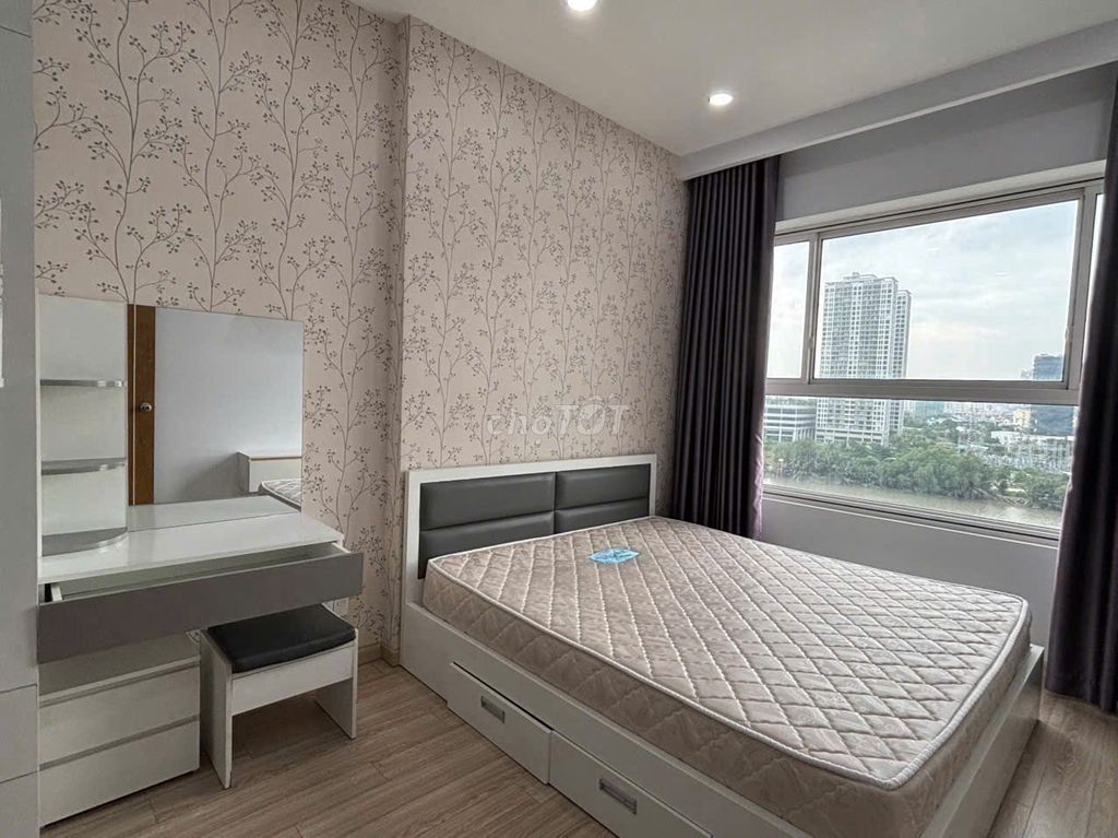 Sunrise Riverside 70 meters2, nice interior.
