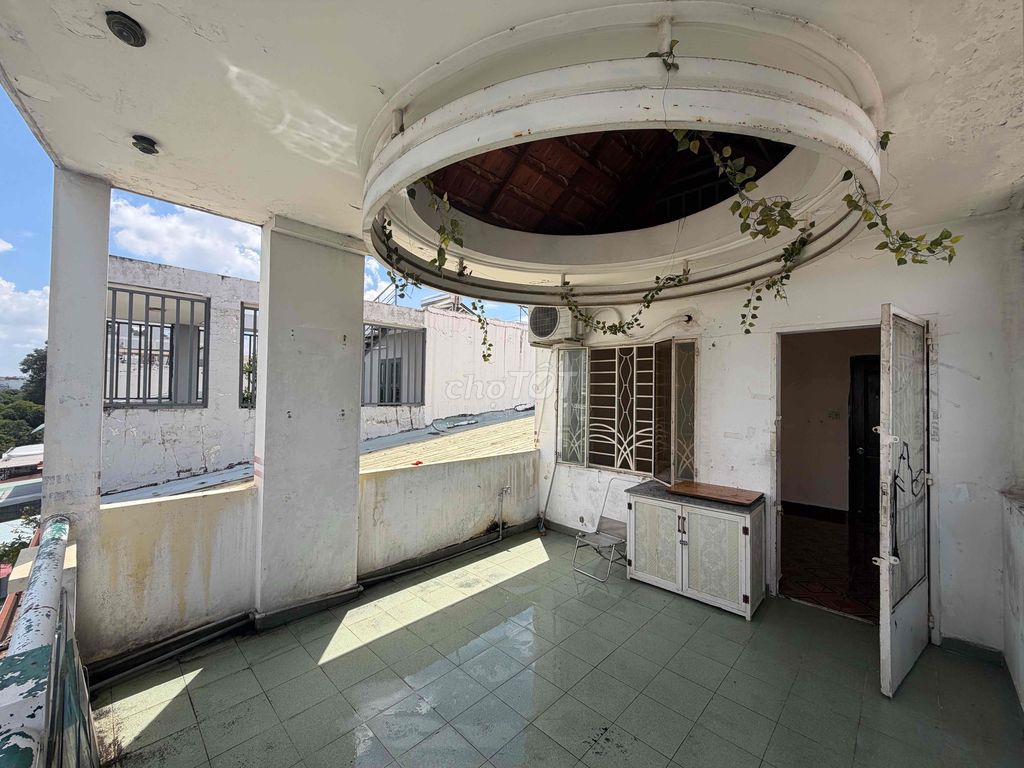Rent Premier Room - Cold Machine at 28 meters.