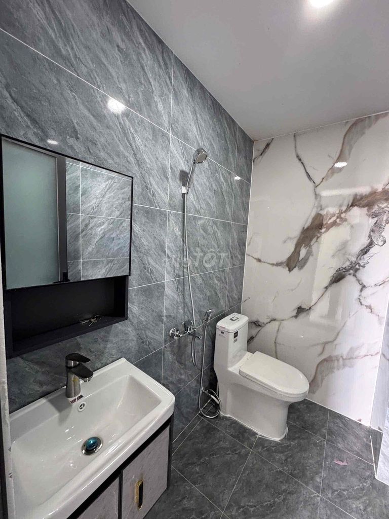 New building. The new motel built a full Lê Văn Thọ interior. Only 3.5 million.