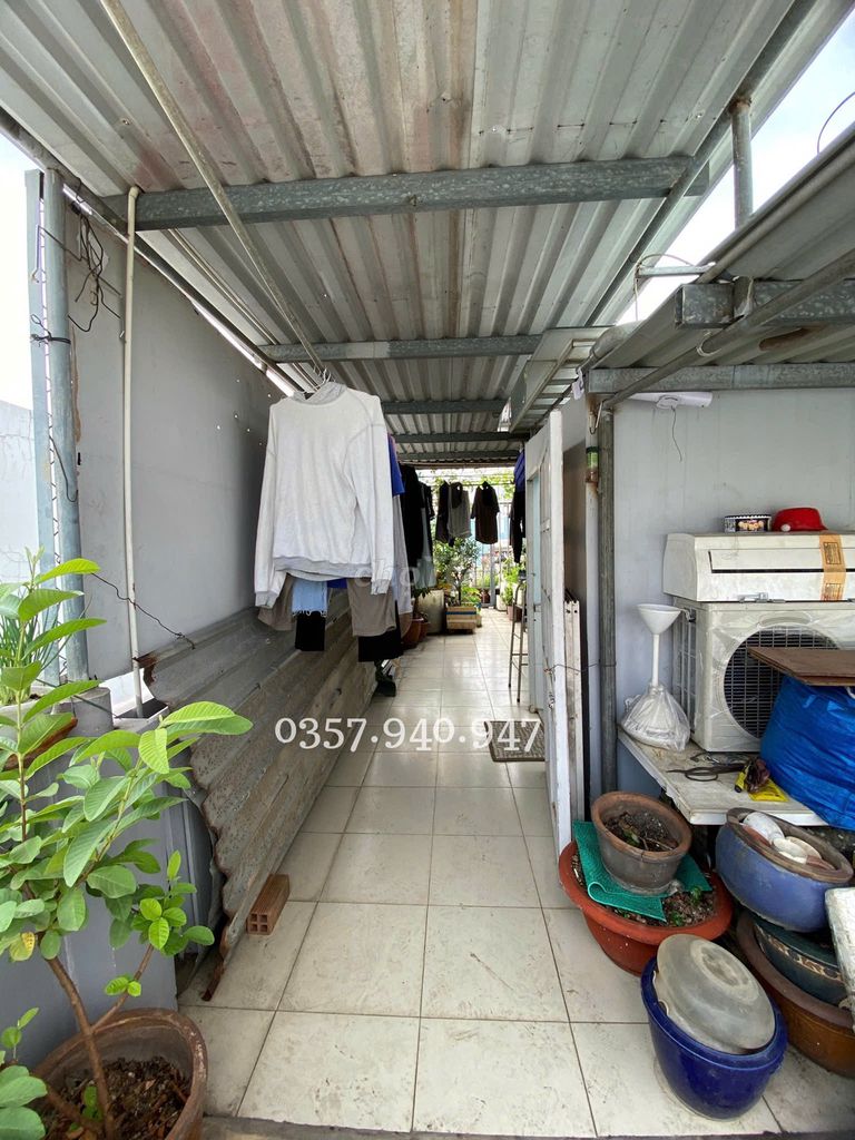 Find a woman at the transplant, 30 meters, Nguyễn Hữu Cảnh, Bình Thạnh