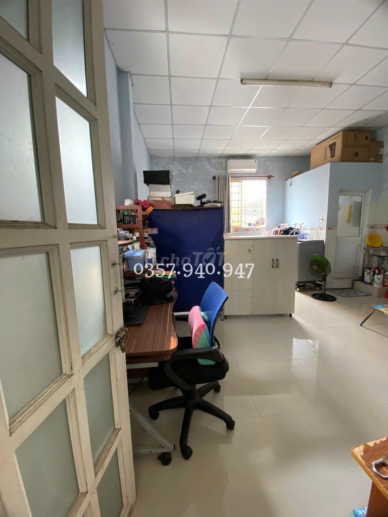 Find a woman at the transplant, 30 meters, Nguyễn Hữu Cảnh, Bình Thạnh