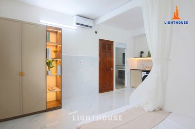 The master interior suite is at the University of Hersterics