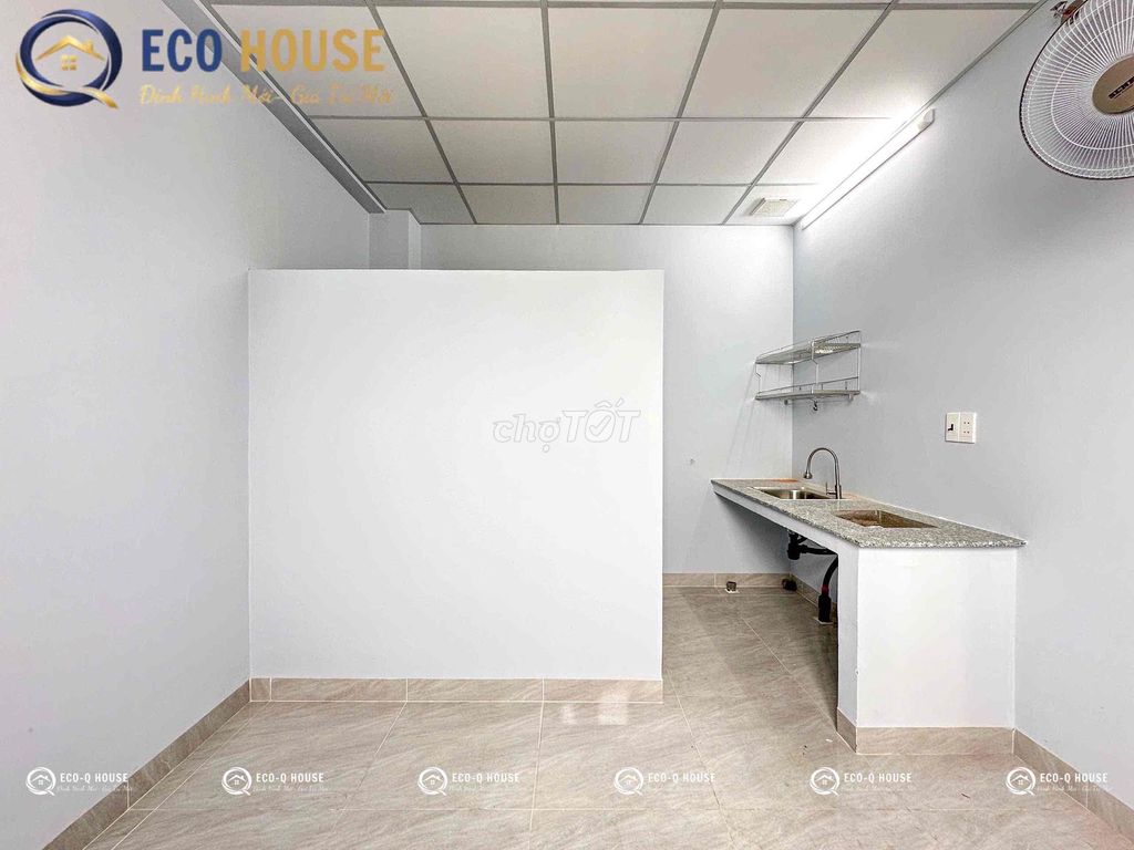 New studio -- cheaply expensive -- near the commercial university.