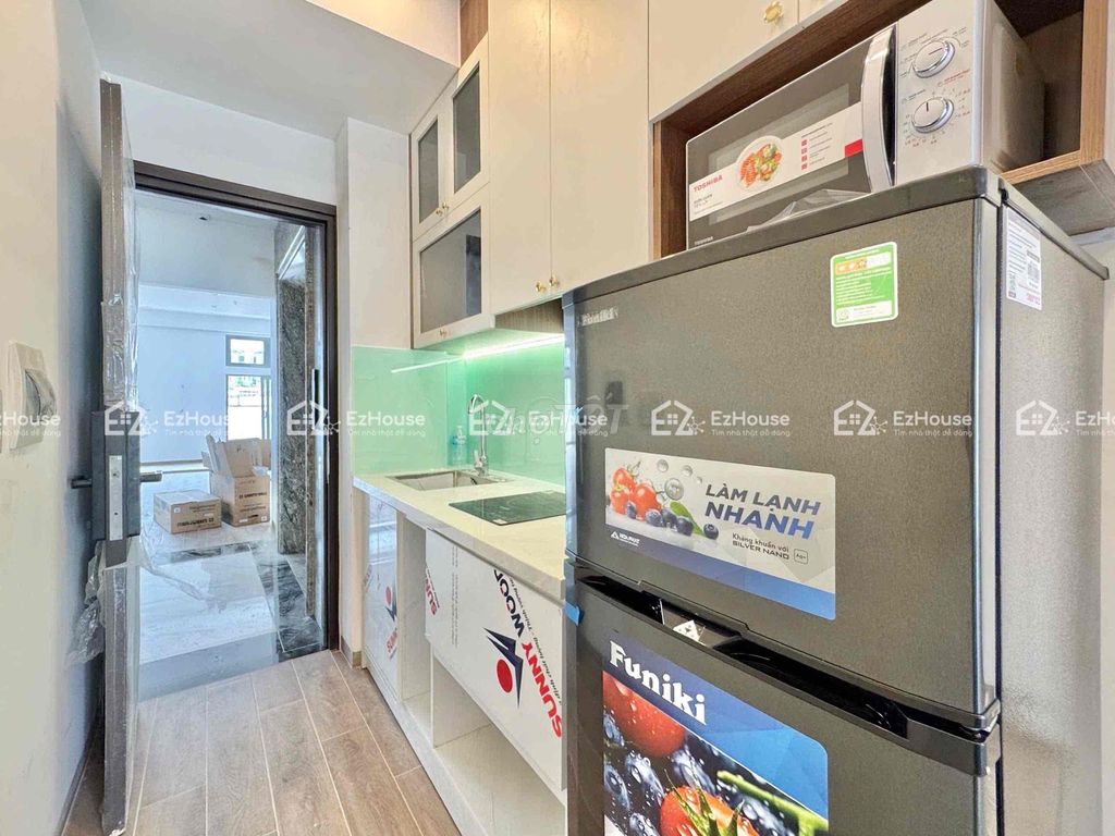 The modern-day bar apartment is full of furniture right here at Vườn Lài-lb