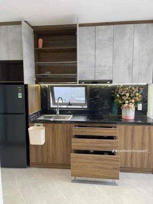 The apartment is close to crecent mall, the great kingdom.