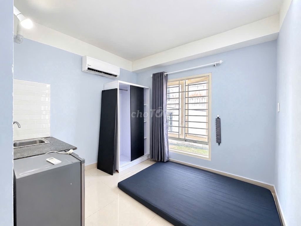 The parking studio from 3 million8 entire interiors is guarded near Oyah and vlu emarrt