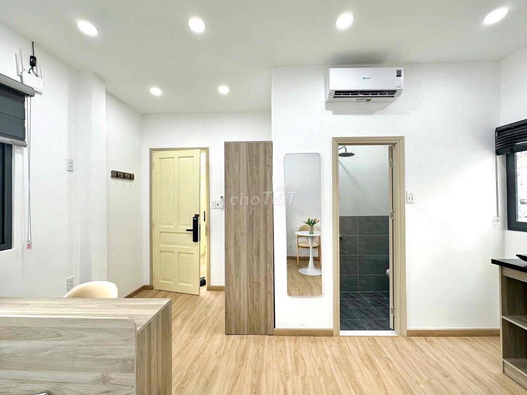 Rent a new apartment in the heart of the third district.