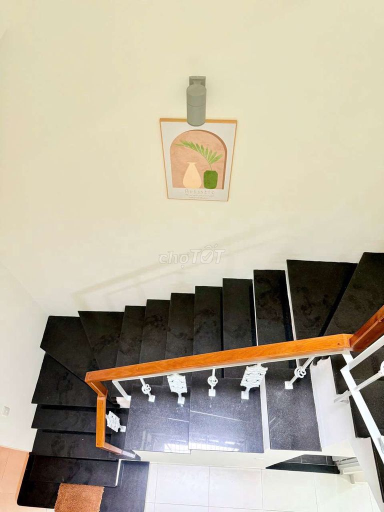 New House 1 .3th floor 3 x 20 m 3 3 3 4 4th floor toilet on the Downing of Fourth Street