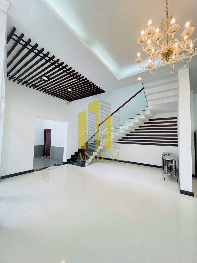 Rent the modern house at 60 million.