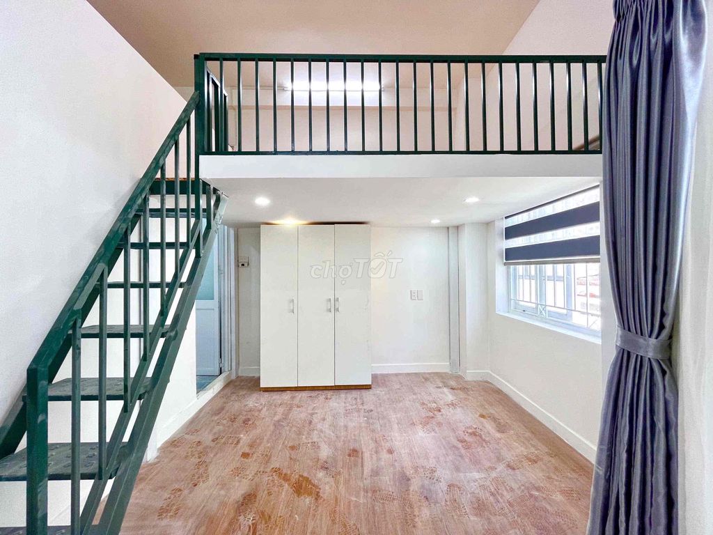 Rent the new building room right through the 233 districts.