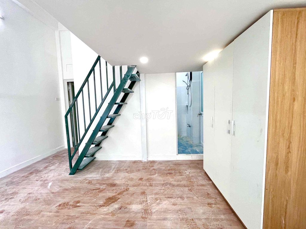 Rent the new building room right through the 233 districts.
