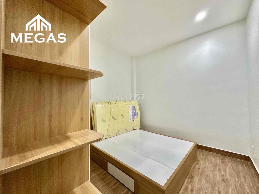 Rent a full interior studio with Tân Bình etown windows