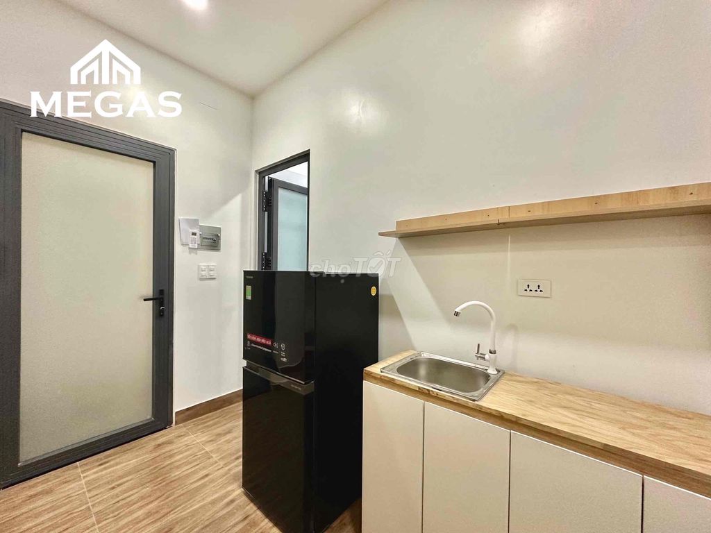 Rent a full interior studio with Tân Bình etown windows