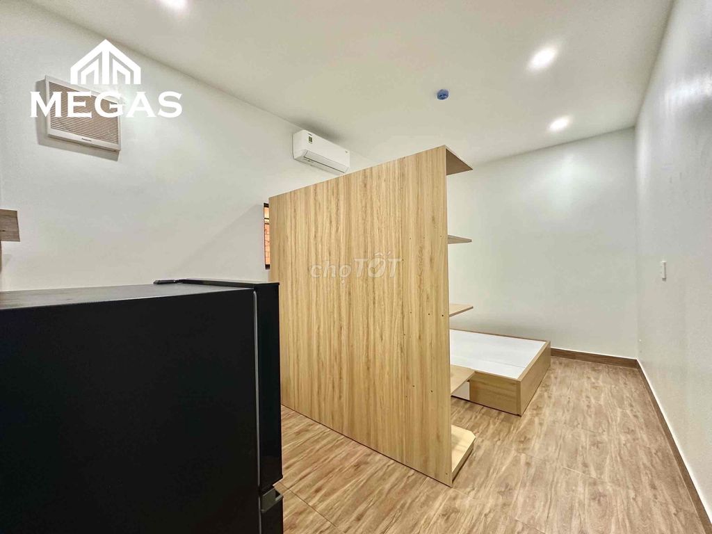Rent a full interior studio with Tân Bình etown windows