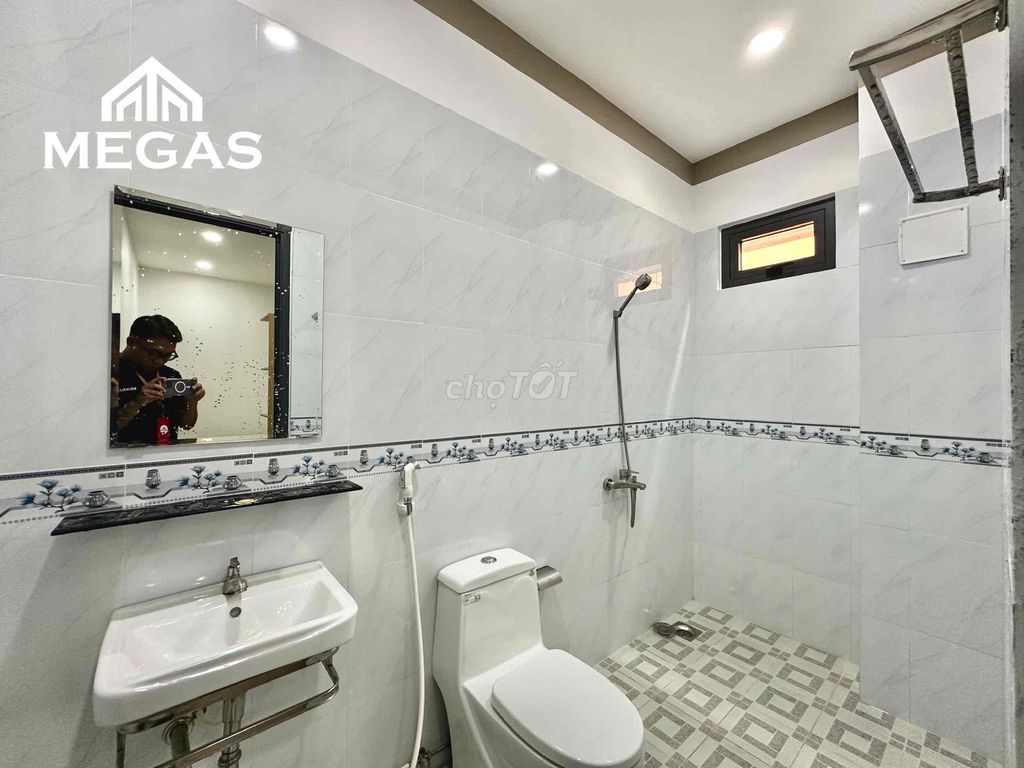 Rent a full interior studio with Tân Bình etown windows