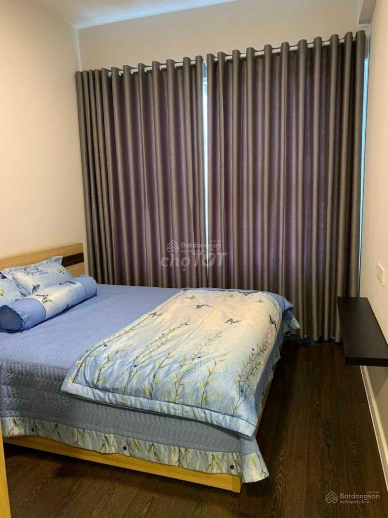We need to get a quick rent on Central Plaza, 72 meters, two bedrooms, two toilets.