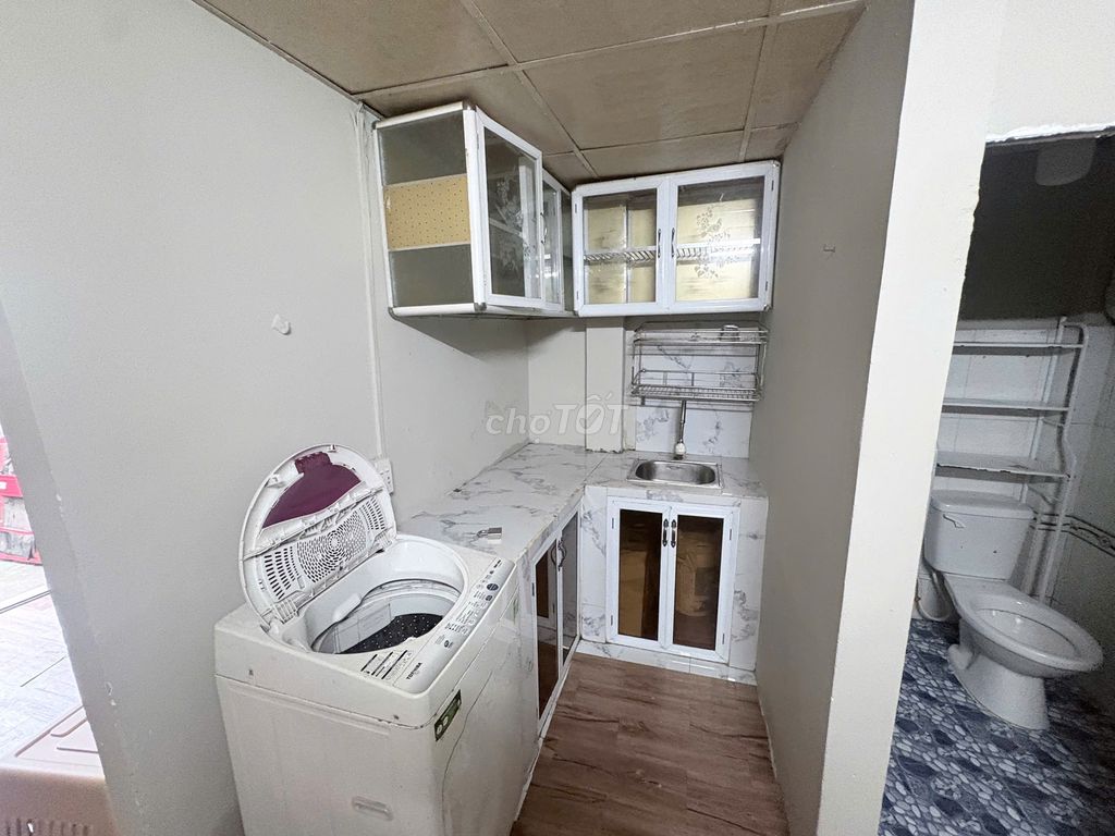 Rent the original house, alley, Wu Lotus, billionaire, hmm