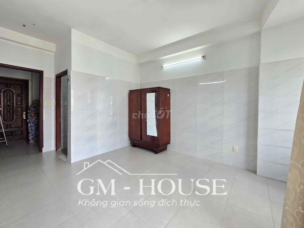 Rent a super open-split balcony at Nguyễn Khuyến bt.
