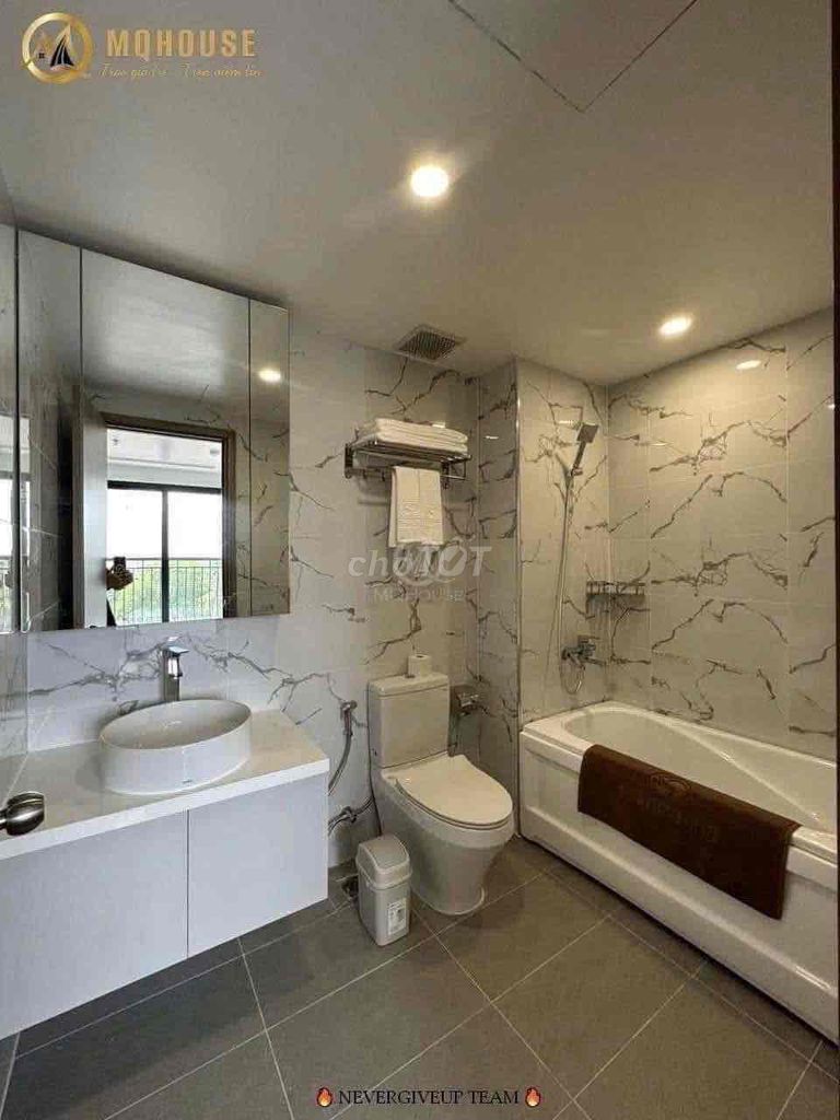 Two bedrooms, right here. The City of 3- Full Seven, 80 meters.