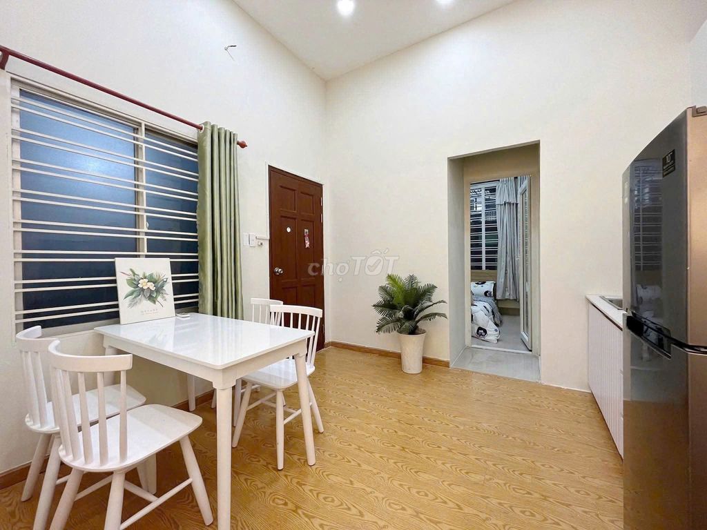 Lê Văn Sỹ studio -- private bedroom, kitchen cup, full interior.