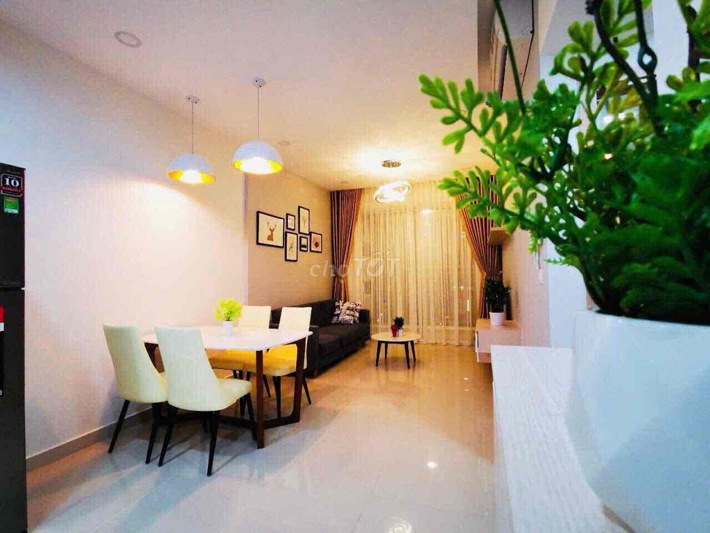 Rent a Golden Mansion apartment. Two bedrooms. Two toilets. 69 meters.