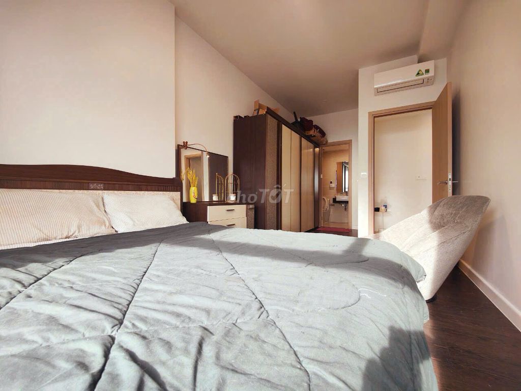 Rent Newton 2 Bedrooms, Full interior, 18 million