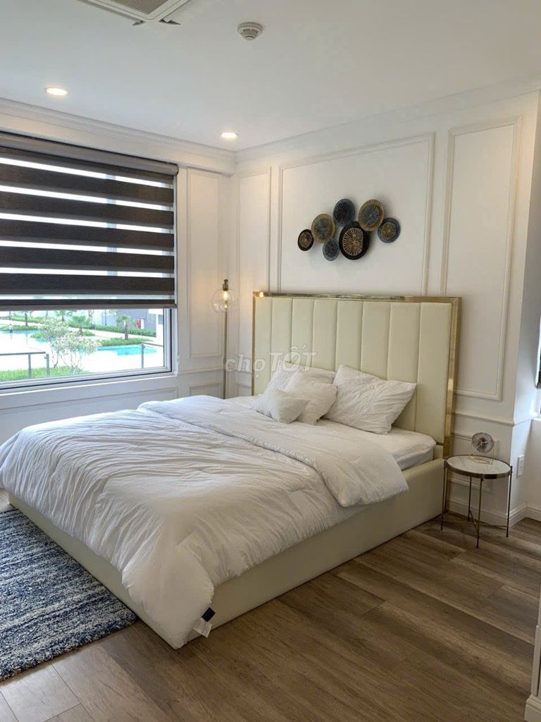 Sunrise Riverside for a two-room design.