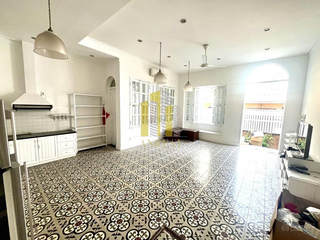 Thảo Điền for 50 million rent.