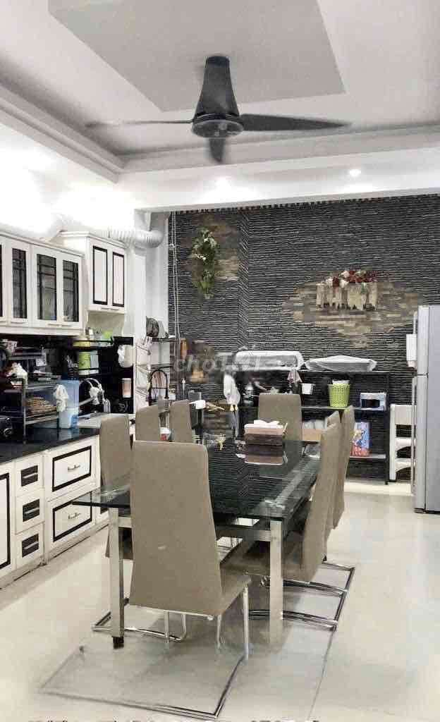 4 bedrooms, 4 x 20 meters, Thoại Ngọc Hầu, Phú Thạnh, Tân Phú
