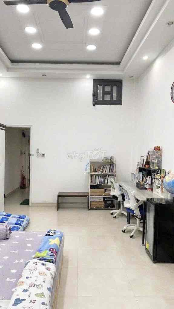 4 bedrooms, 4 x 20 meters, Thoại Ngọc Hầu, Phú Thạnh, Tân Phú