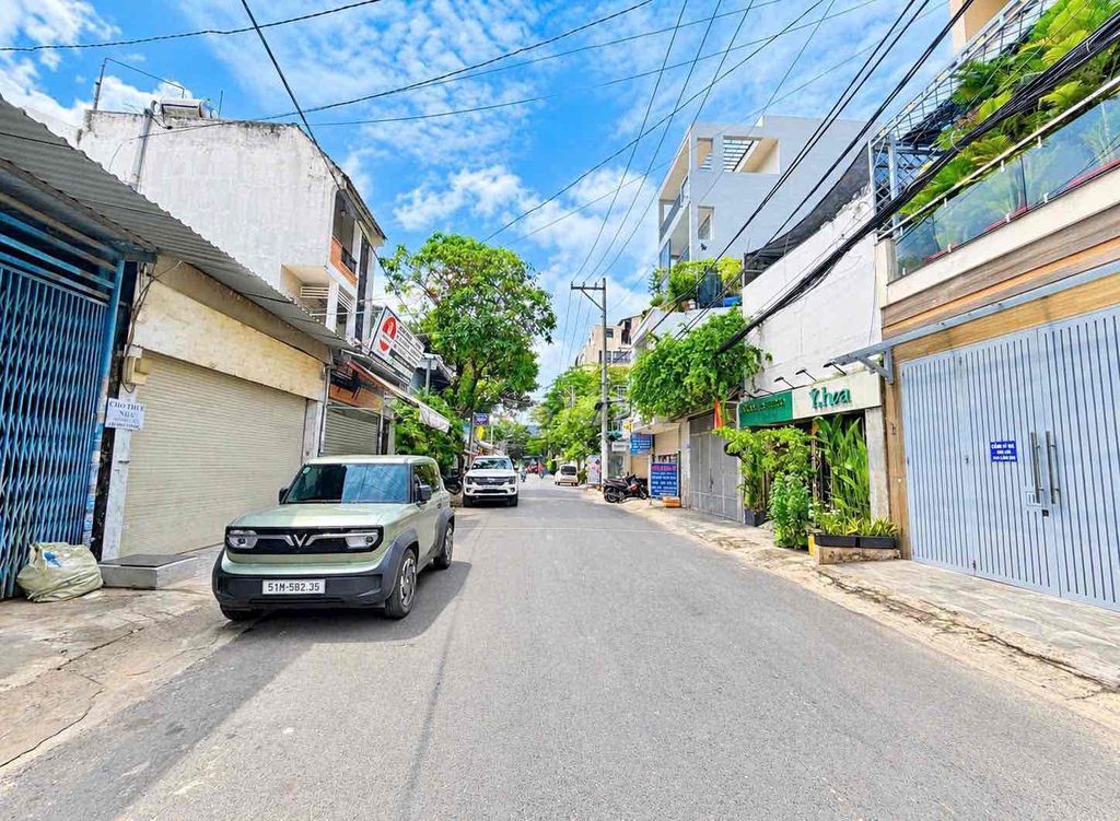 Rent 1/ Nguyễn Văn Khối (4.3 x 12) 3 floors, st, 3 bedrooms, 4 toilets