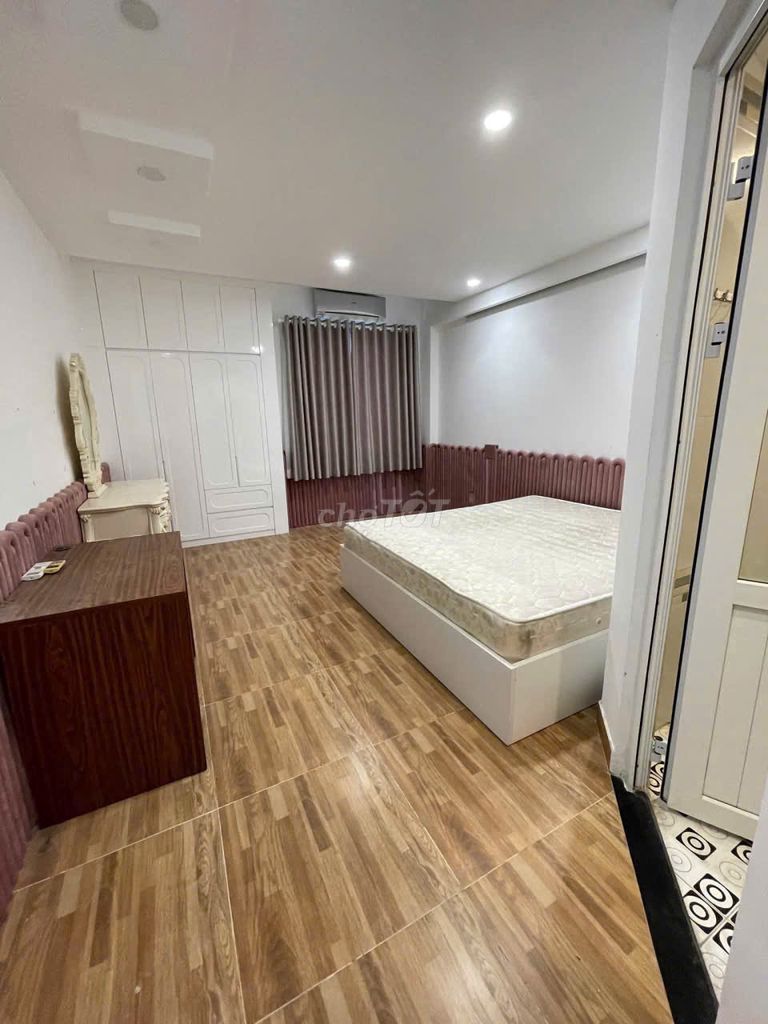 Need to rent a 1 111 A Thống Nhất P.Tân Thành Q.Tân Phú